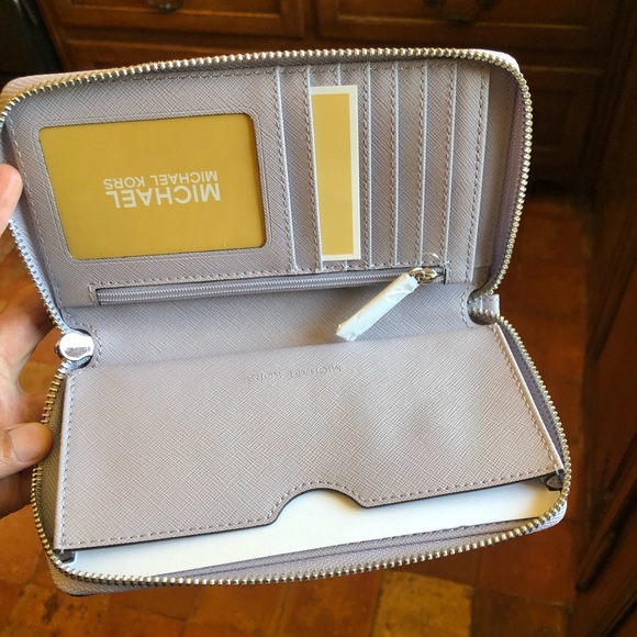 NWT 2pcs Michael Kors large Ciara tote&wallet set - Picture 8 of 8